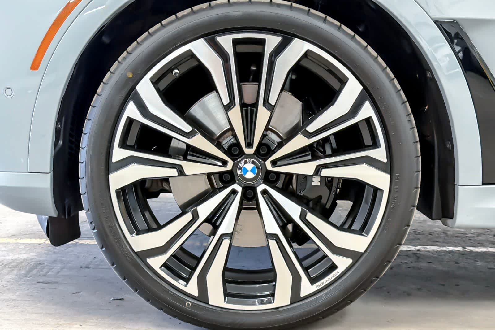 Certified Used 2024 Brooklyn Grey Metallic BMW xDrive40i image 27