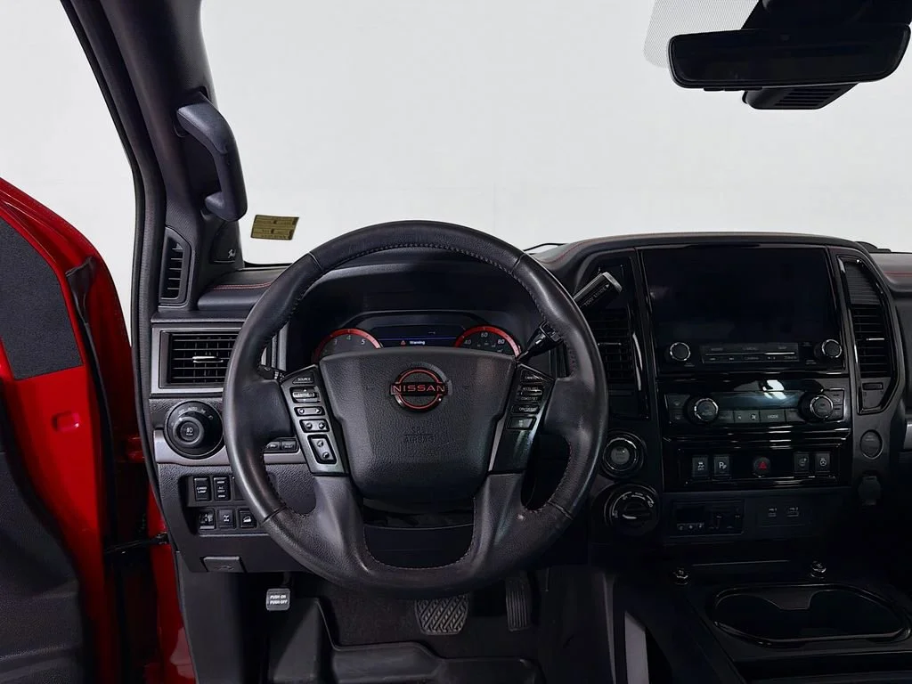 Used 2023  Nissan PRO-4X image 21