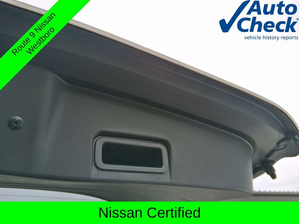 Used 2023 White Nissan SL image 32