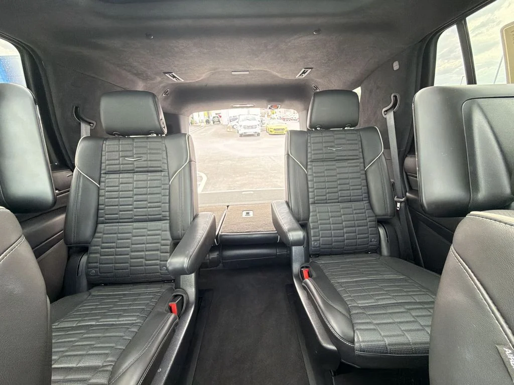 Used 2023 White Cadillac V-Series image 29