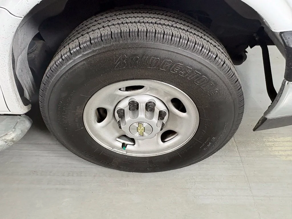 Certified Used 2023 SUMMIT WHITE Chevrolet RWD 2500 Regular Wheelbase WT image 13