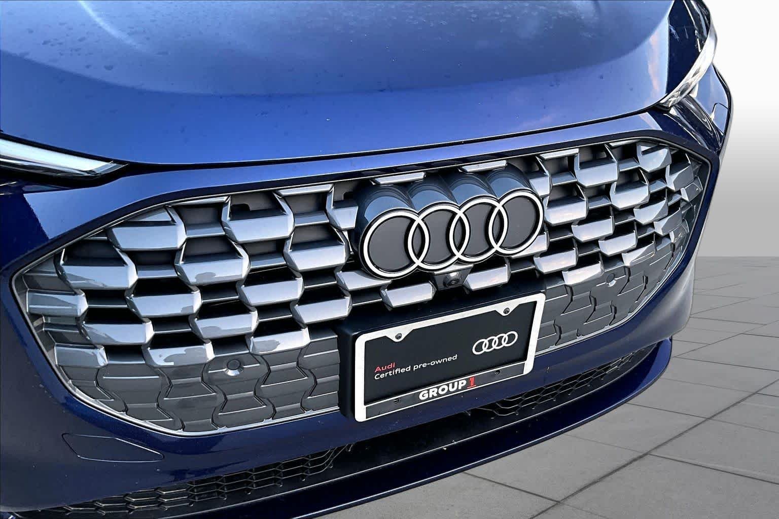 Used 2025 Navarra Blue Metallic Audi Premium image 32