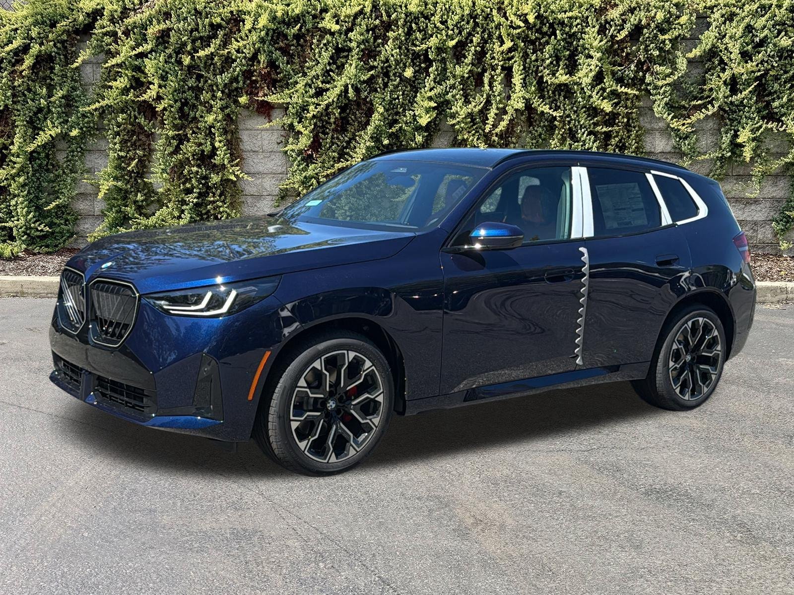 New 2026 Tanzanite Blue II Metallic BMW 30 xDrive image 3