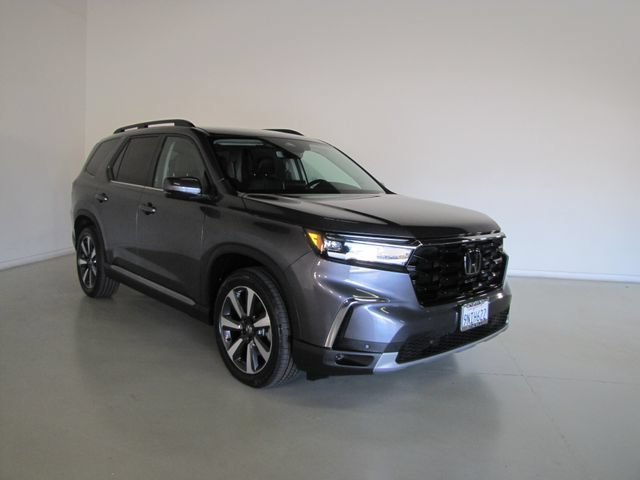 Certified Used 2025 Modern Steel Metallic Honda Touring image 3