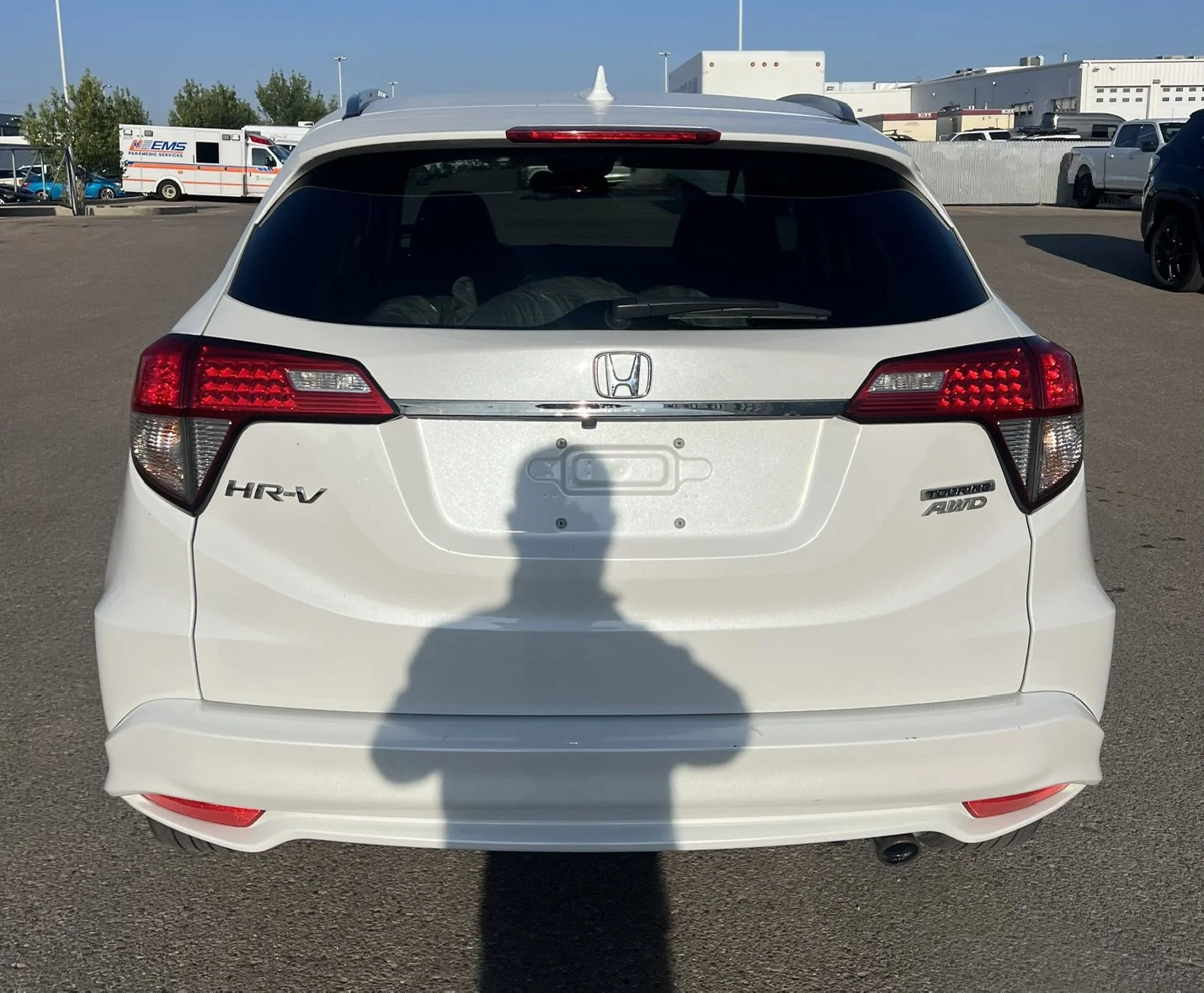 Used 2020 WHITE Honda TOURING AWD image 4