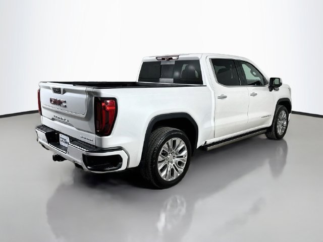 Used 2022 WHITE FROST TRICOAT GMC Denali image 14