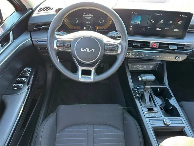 2025 Kia K5 LXS - Photo 8