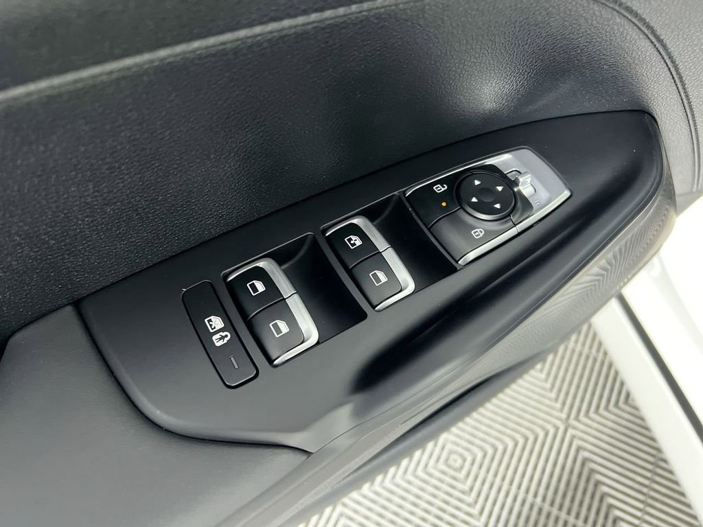 New 2026 Snow White Pearl Kia LXS FWD image 15