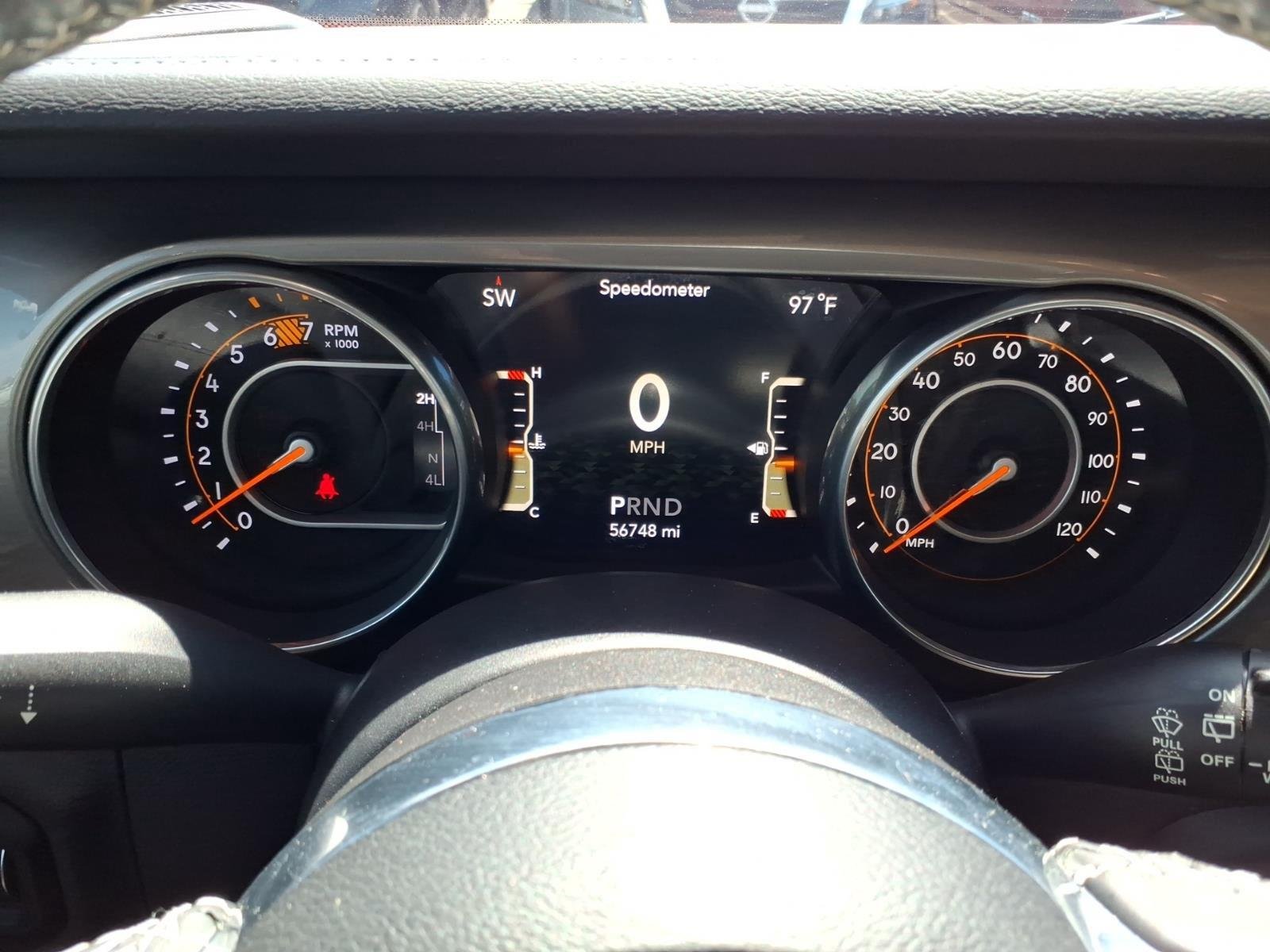 Used 2018 Punkn Metallic Clearcoat Jeep Sahara image 25
