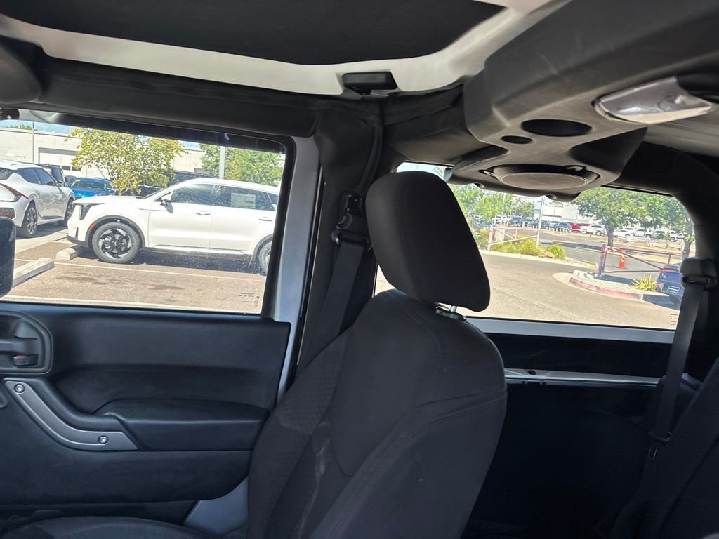 Used 2014 Gray Jeep Sport image 38