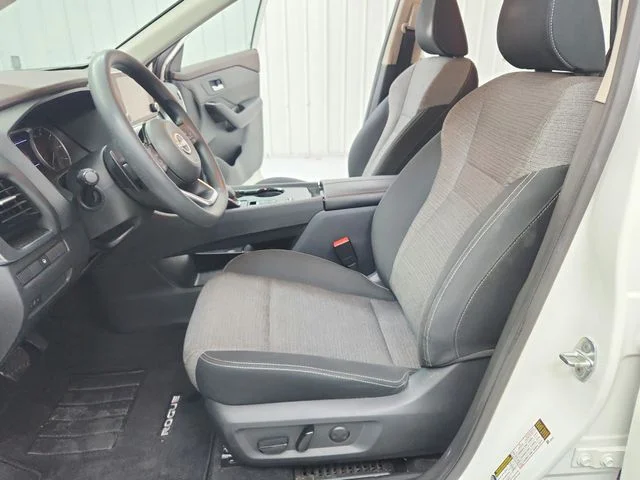 Used 2022 White Nissan SV image 20