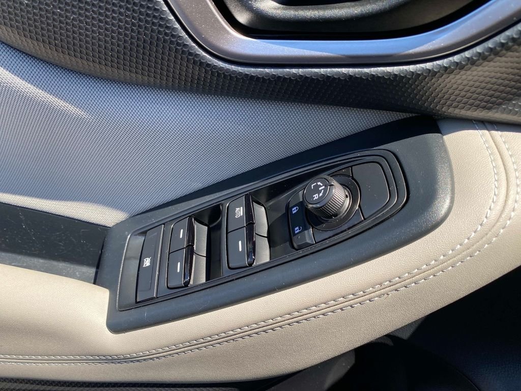 Used 2024 Blue Subaru Base image 31