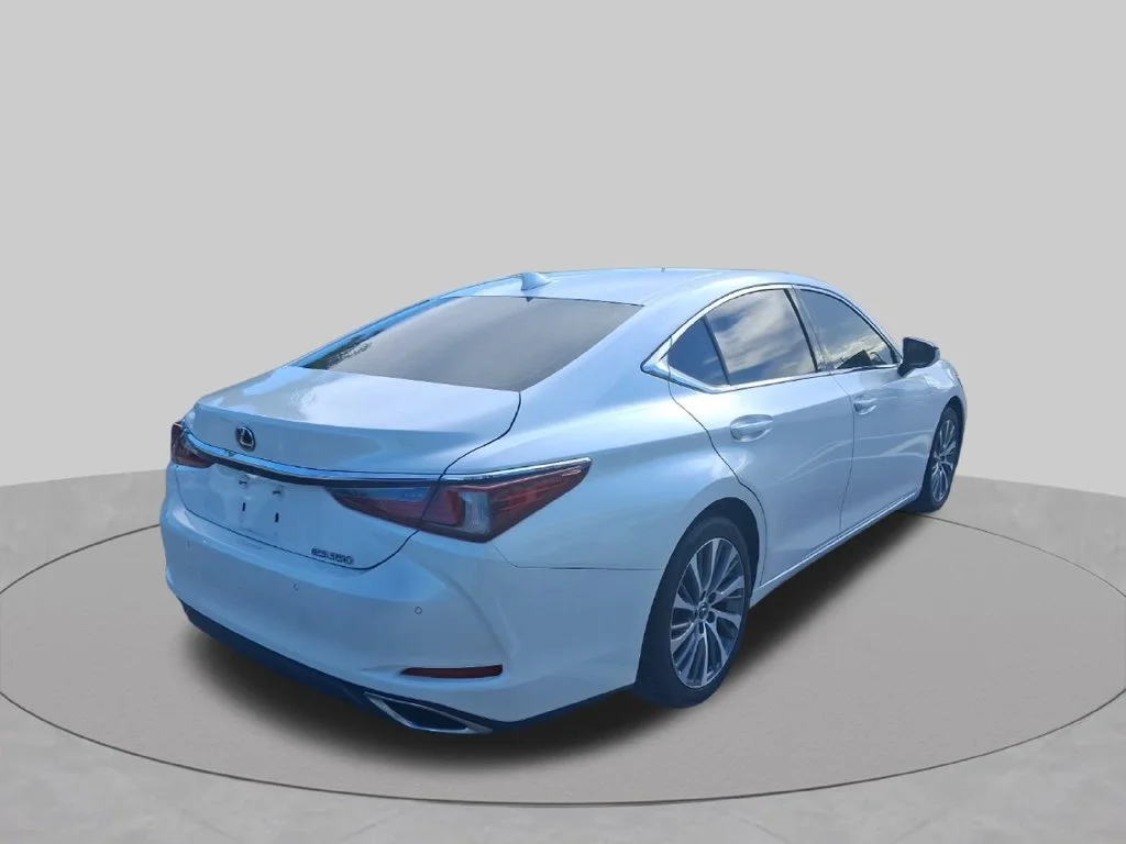 Used 2021 White Lexus 350 image 7