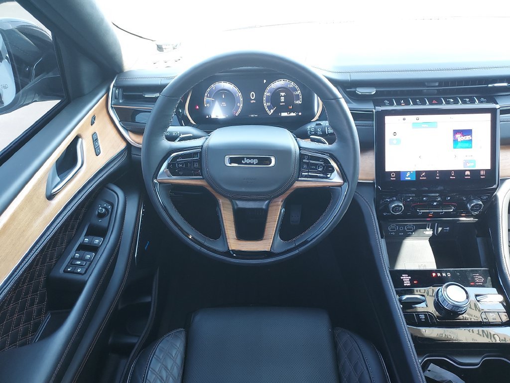 Used 2025 White Jeep Summit image 16
