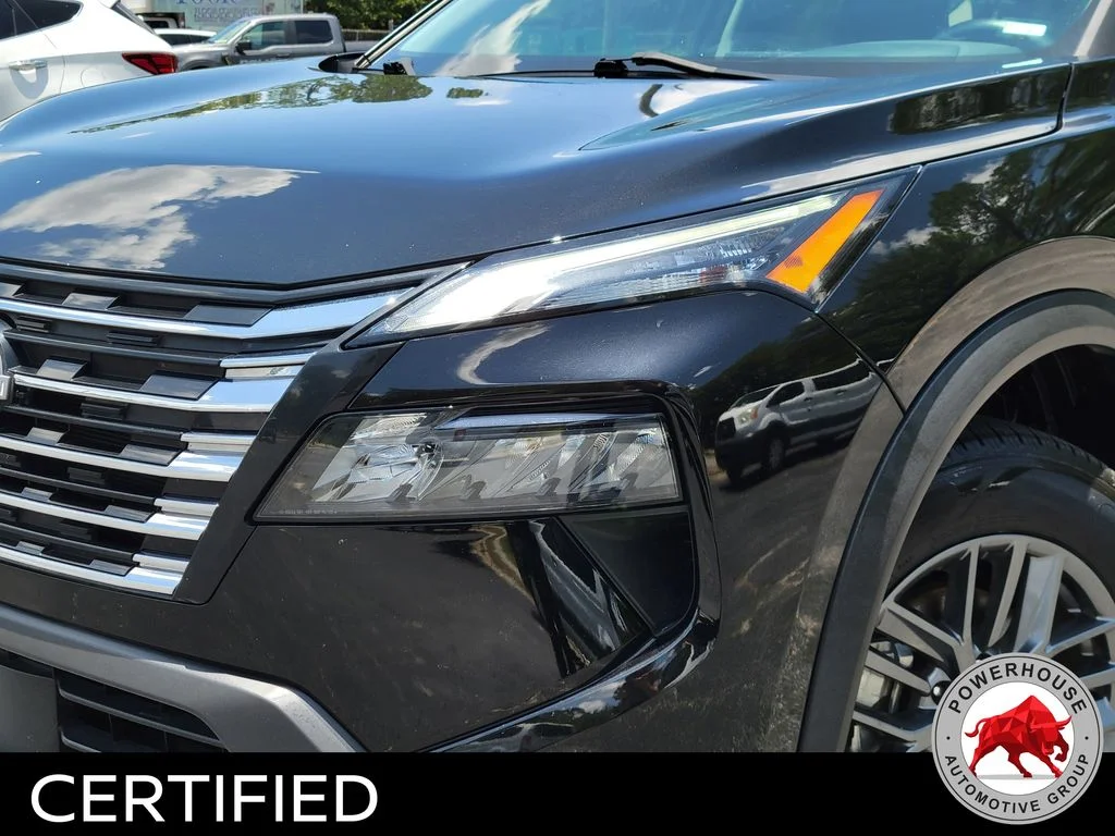 Used 2024 Black Nissan S image 10