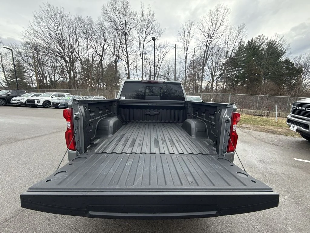 Used 2025 Gray Chevrolet High Country image 23