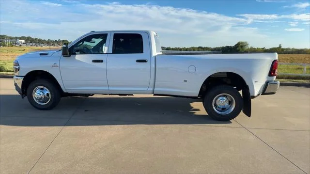 New 2026 Bright White Clear-Coat Exterior Paint RAM Tradesman image 6