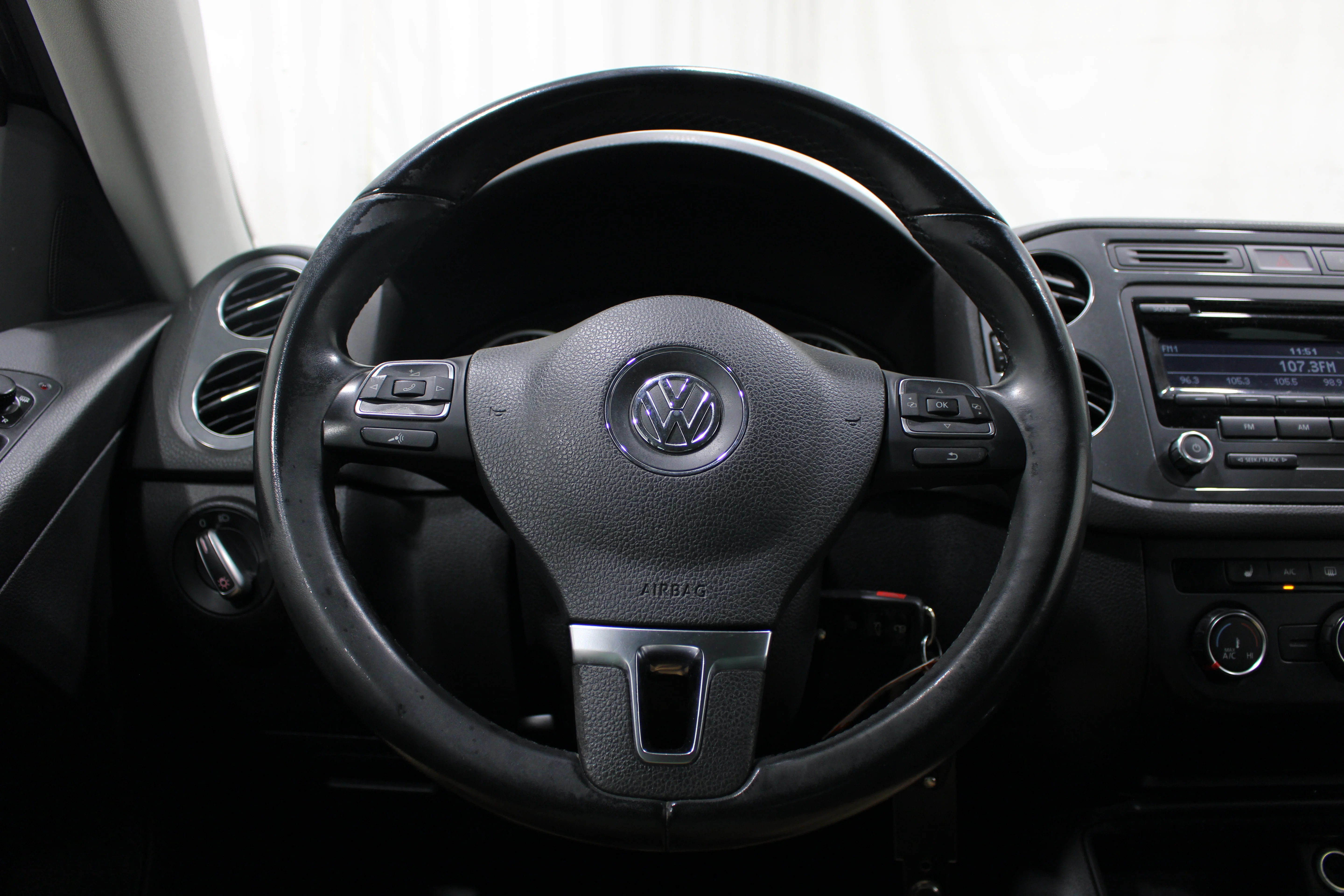 2014 Volkswagen Tiguan SE - Photo 10