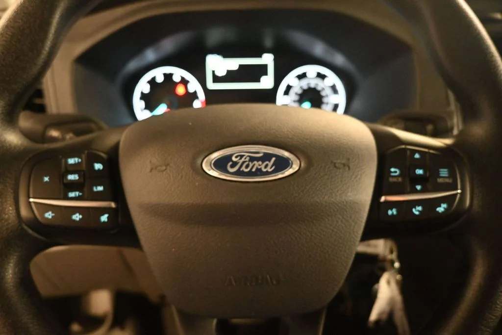 New 2025 Oxford White Ford Base image 12
