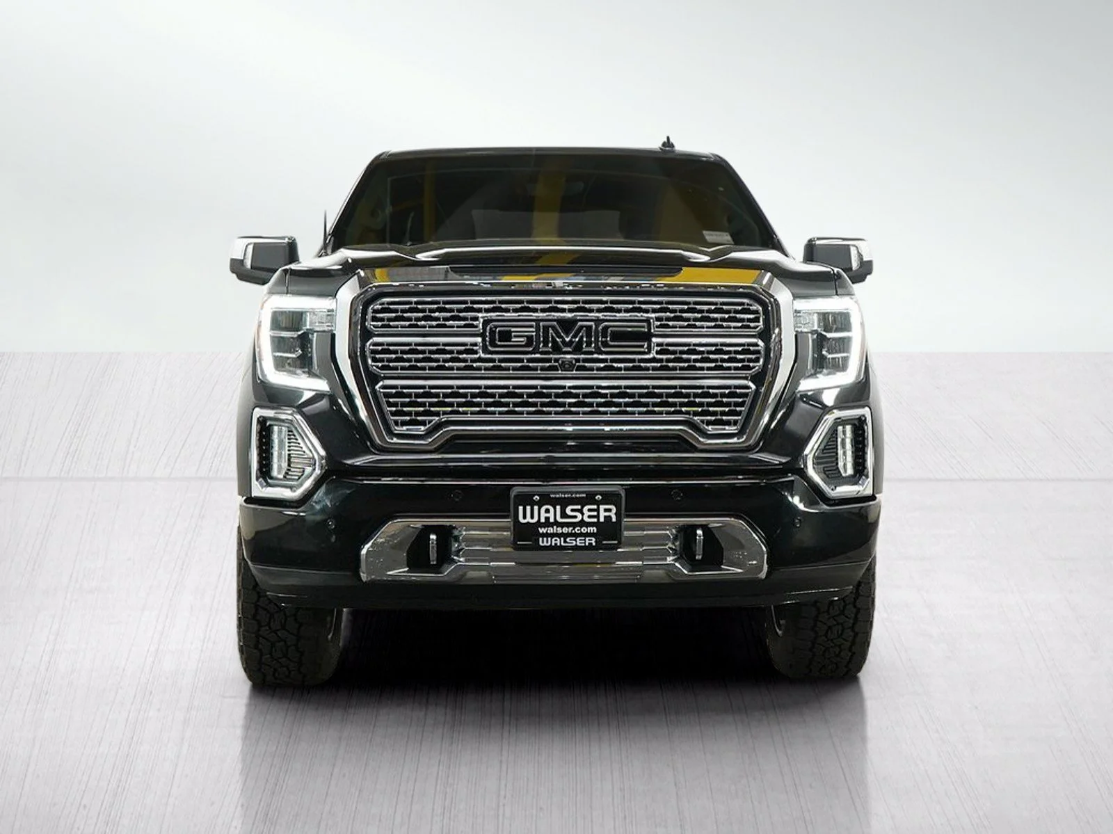 Used 2019 Black GMC Denali image 8