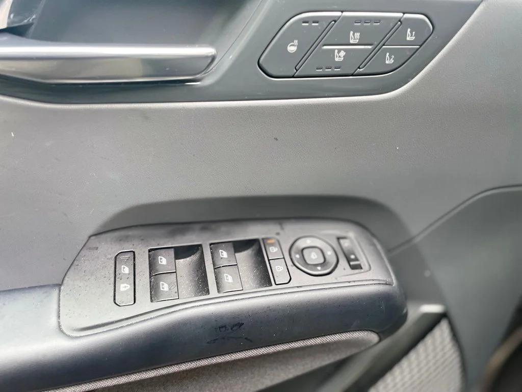 Certified Used 2024 Pebble Gray Kia Land image 9
