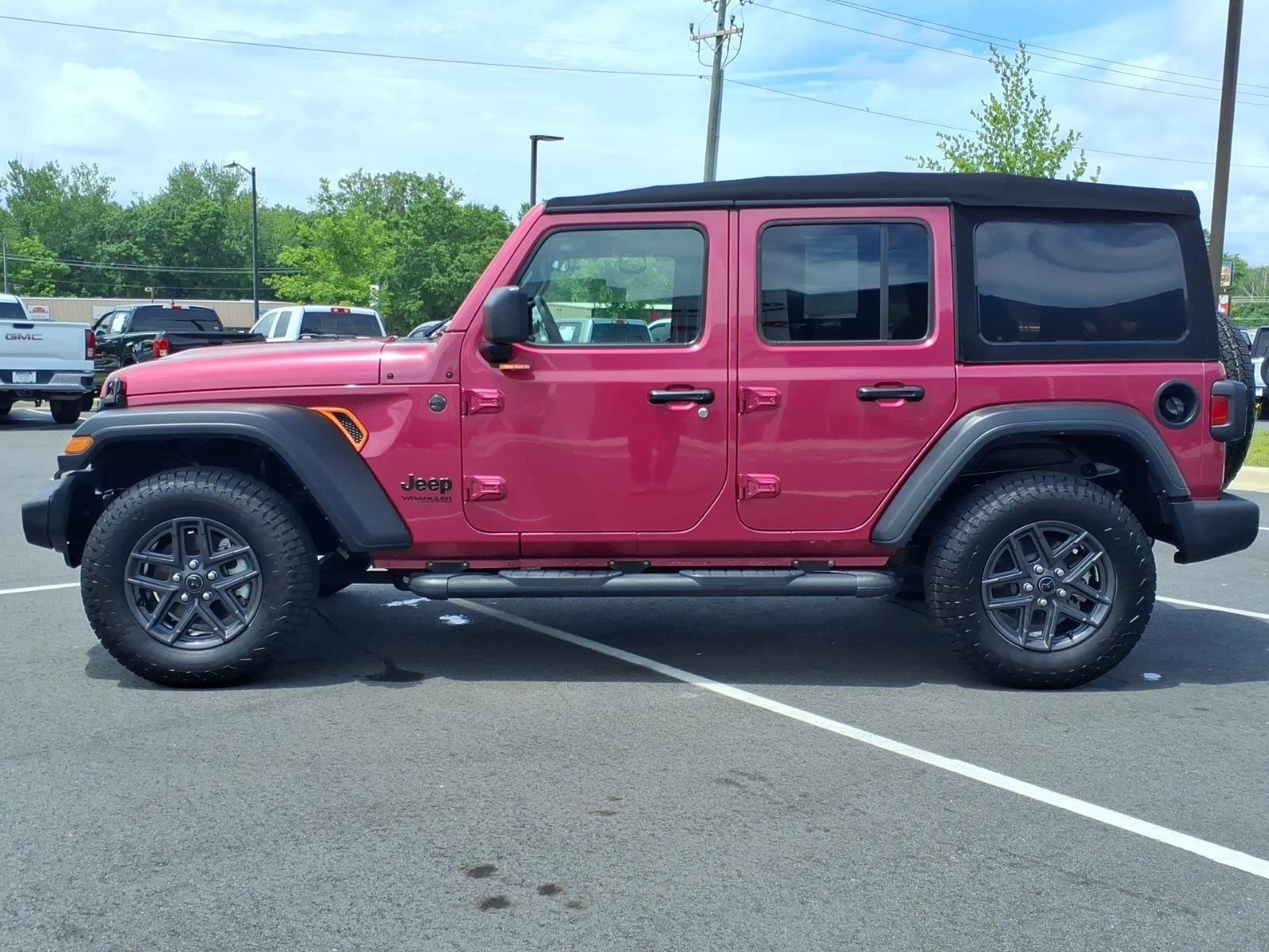 Used 2022 Limited Edition Tuscadero Pearlcoat Jeep Unlimited Sport S image 3