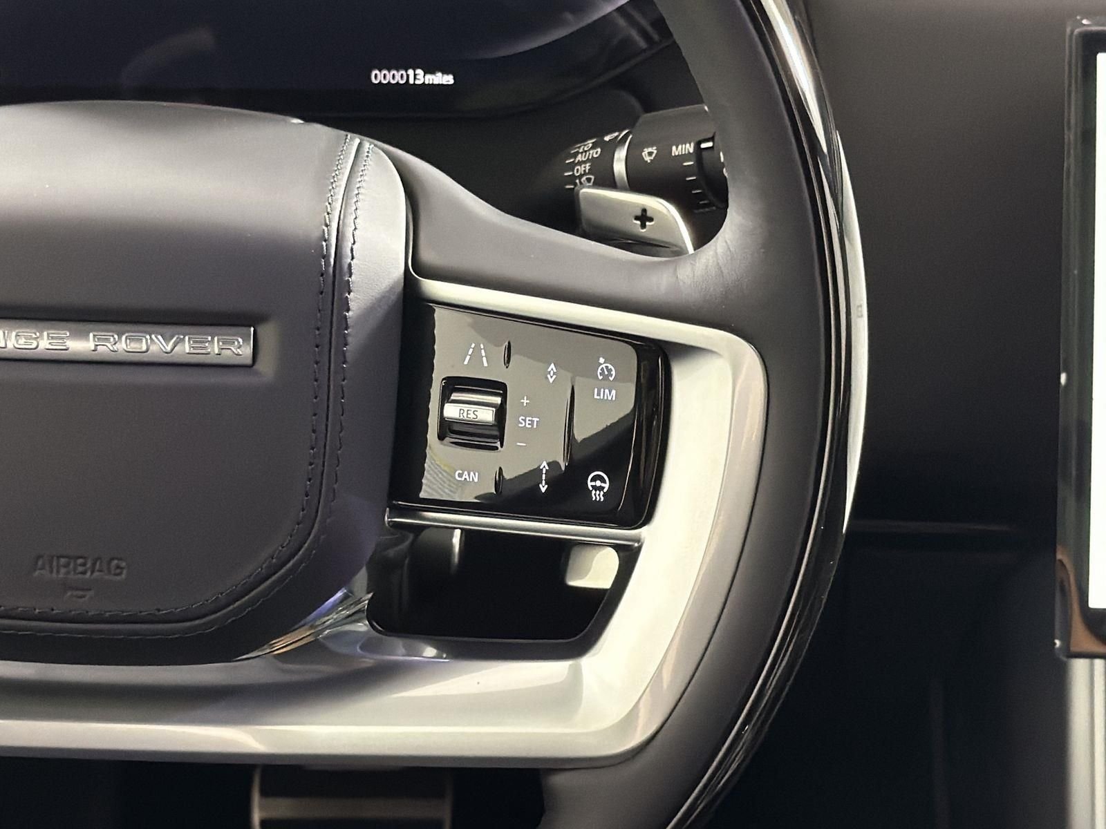 2026 Land Rover Range Rover SE - Photo 13
