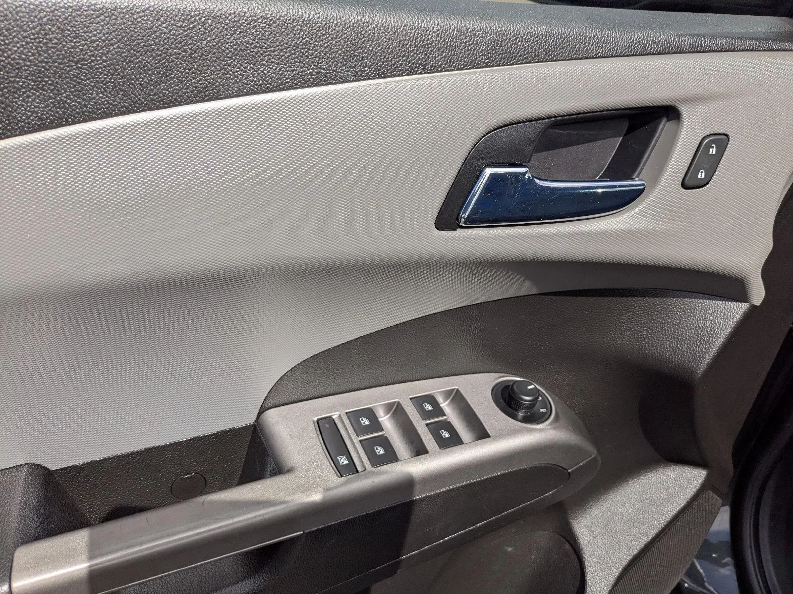 2020 Chevrolet Sonic Premier - Photo 19