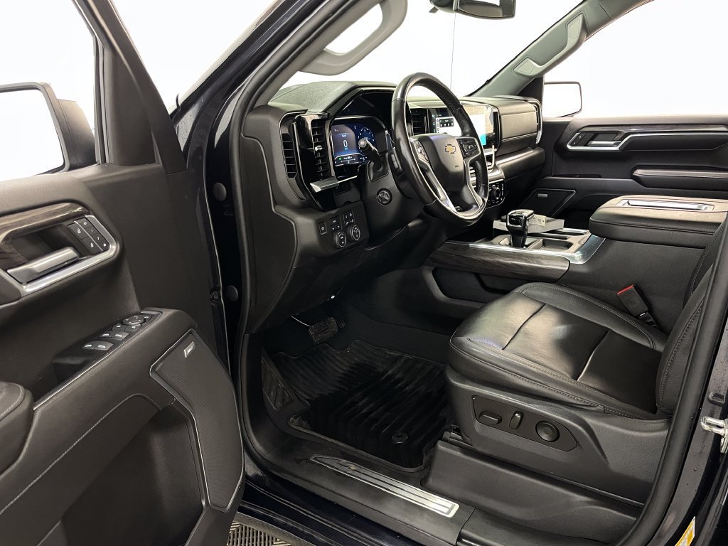 2022 Chevrolet Silverado 1500 LTZ - Photo 25