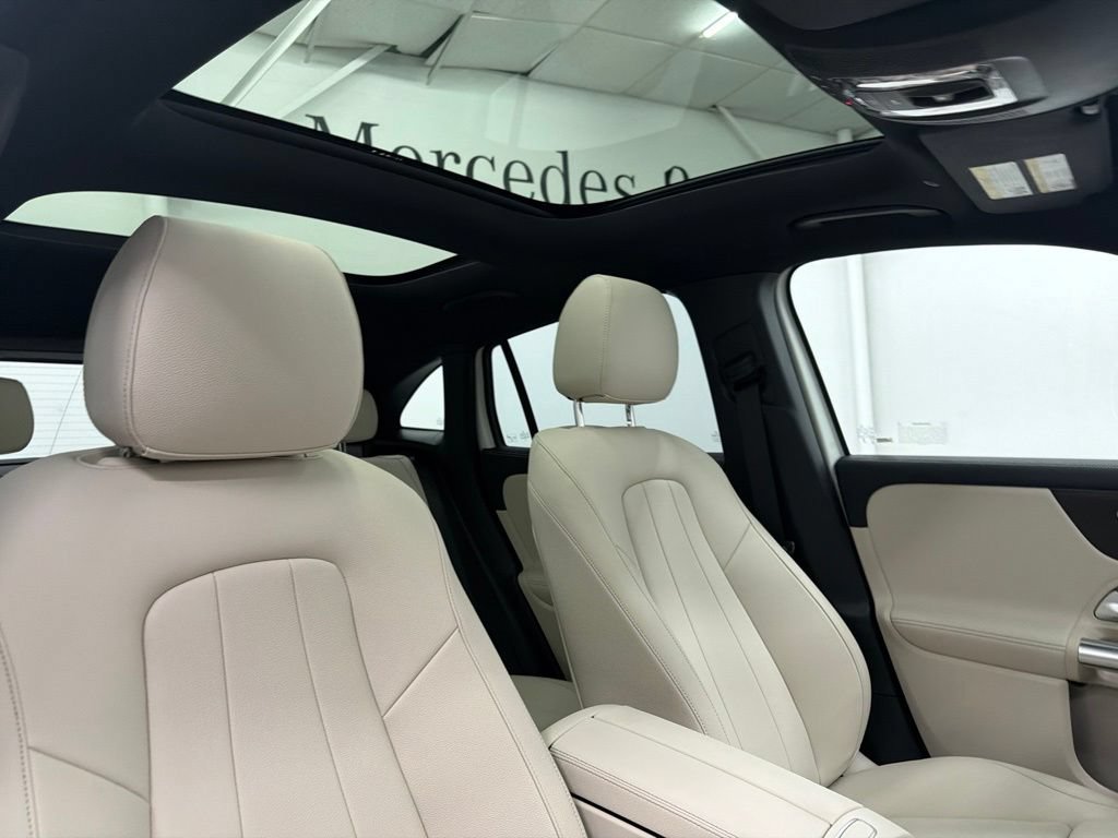 New 2026 Polar White Mercedes-Benz GLA 250 image 63