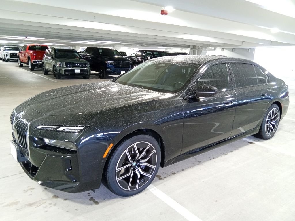 2024 BMW 7 Series 740i's photo