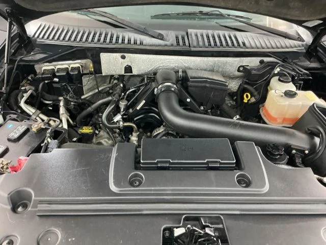 Used 2011 Black Lincoln Base image 25