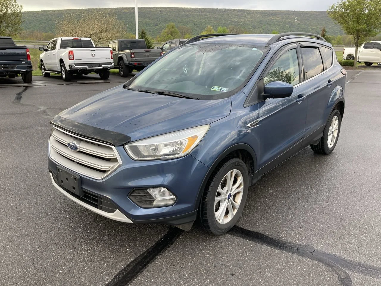 Used 2018  Ford SE image 3