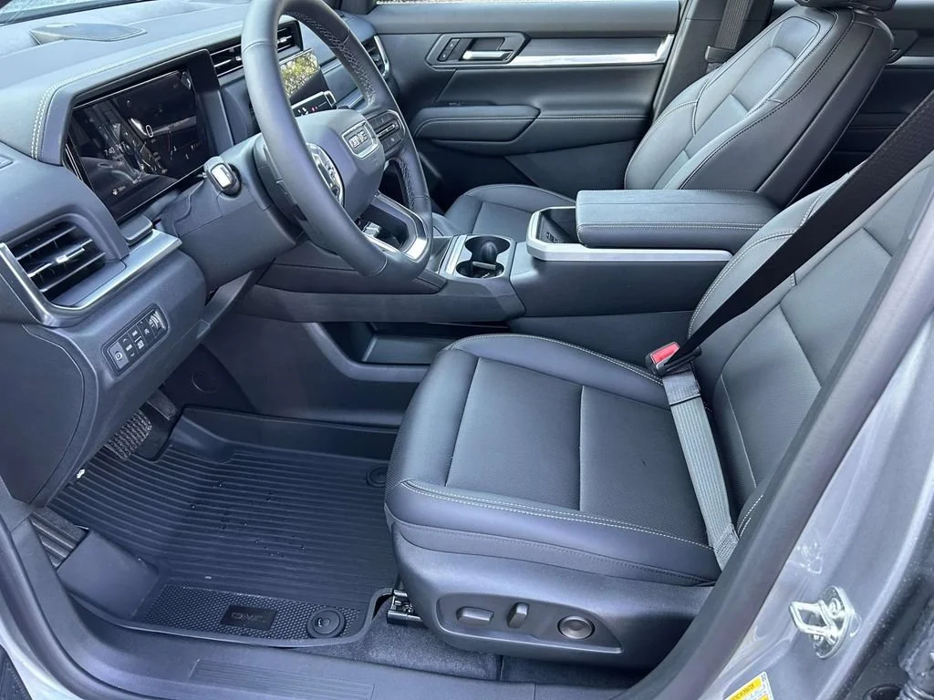 New 2027 Sterling Metallic GMC Elevation image 16