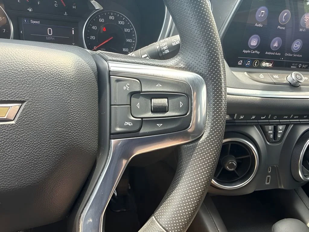 Used 2022 Silver Ice Metallic Chevrolet 2LT image 25