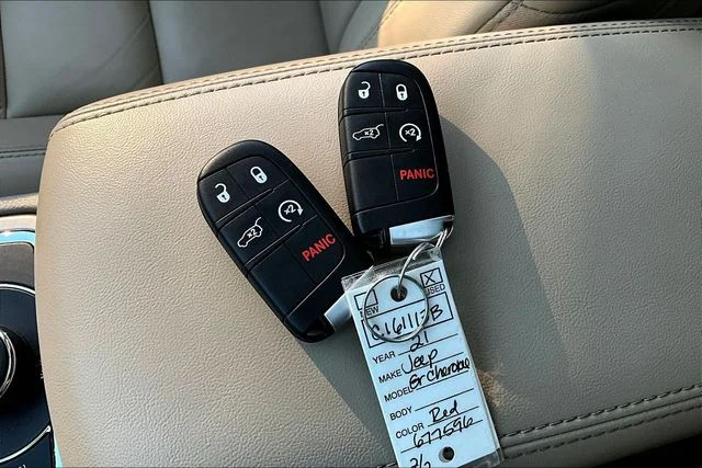 Used 2021 Red Jeep Limited image 35