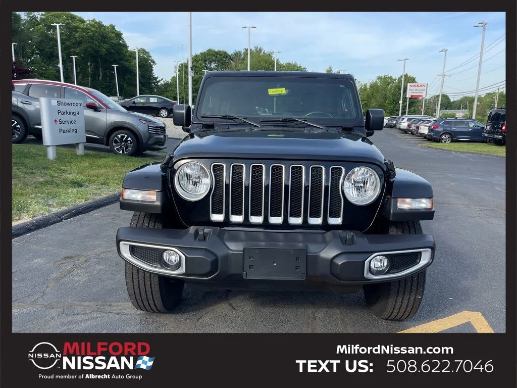 Used 2023 Black Jeep Sahara image 7