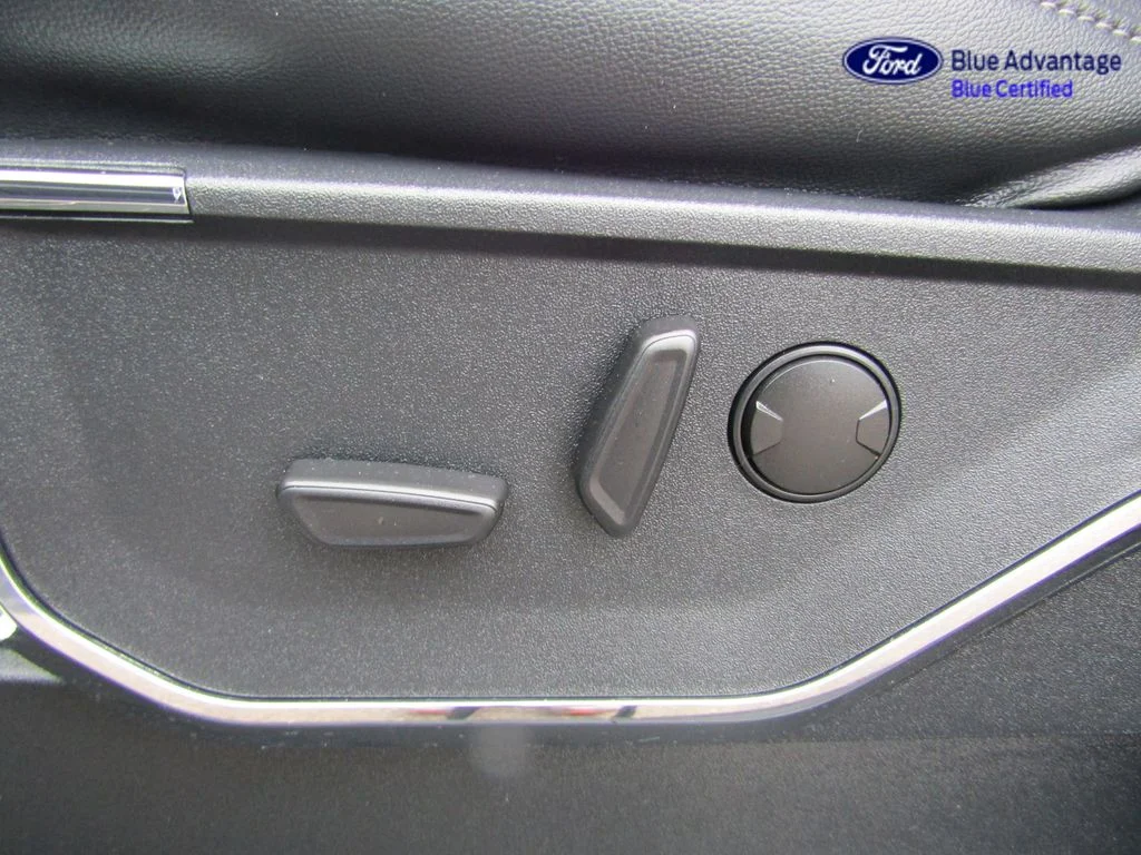 Certified Used 2023 Avalanche Ford Lariat image 26