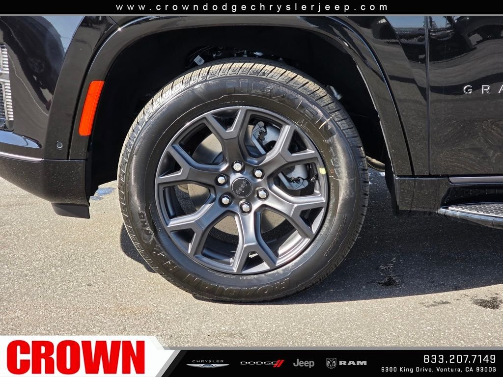 New 2026 High Gloss Black Exterior Paint Jeep Limited Altitude image 9