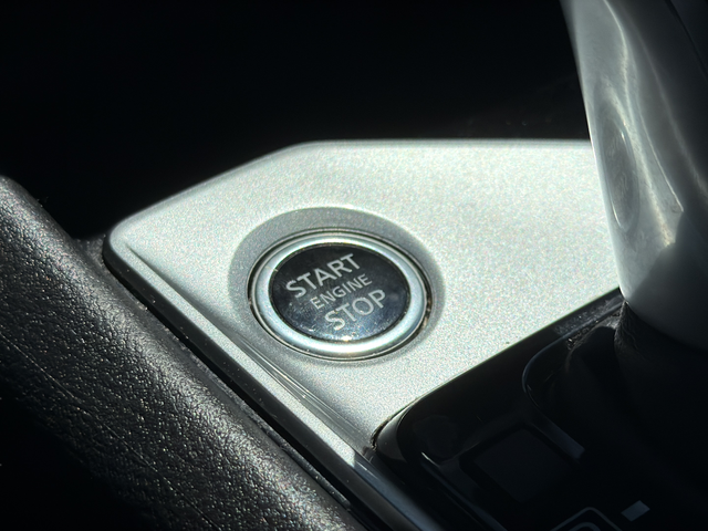 Used 2024 Silver Nissan 2.5 SV image 25