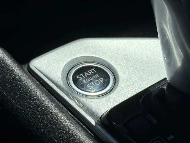 Used 2024 Silver Nissan 2.5 SV image 25