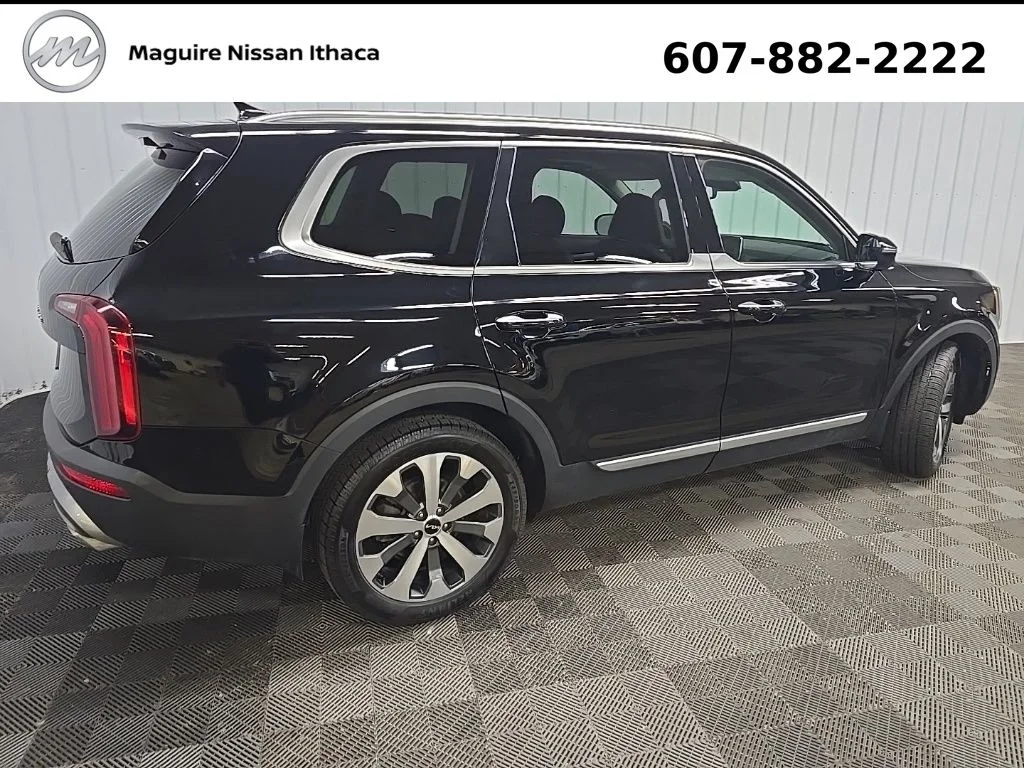 Used 2022  Kia SX image 4