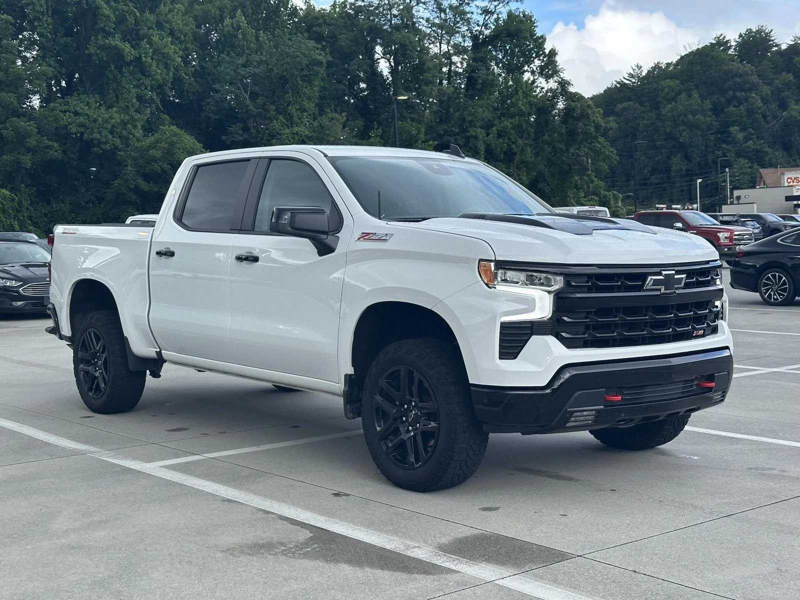 Used 2024 Summit White Chevrolet LT Trail Boss image 1