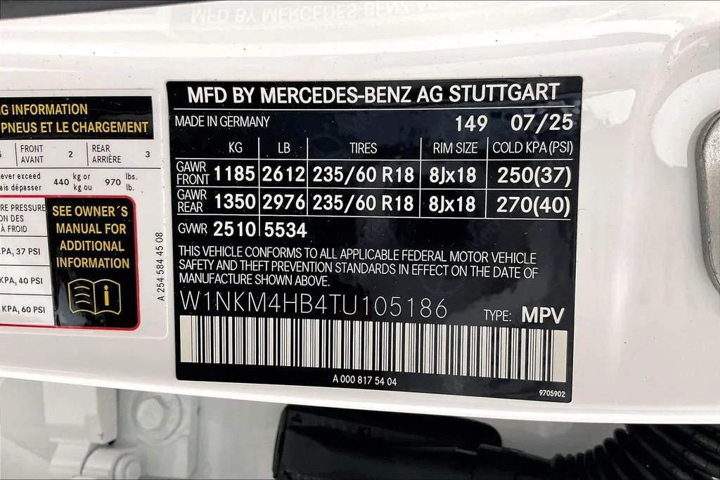 New 2026 Polar White Mercedes-Benz GLC 300 image 30