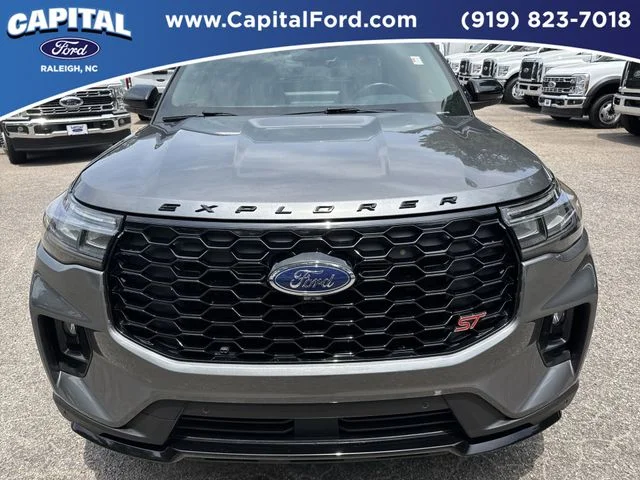 Used 2025 Gray Ford ST image 10