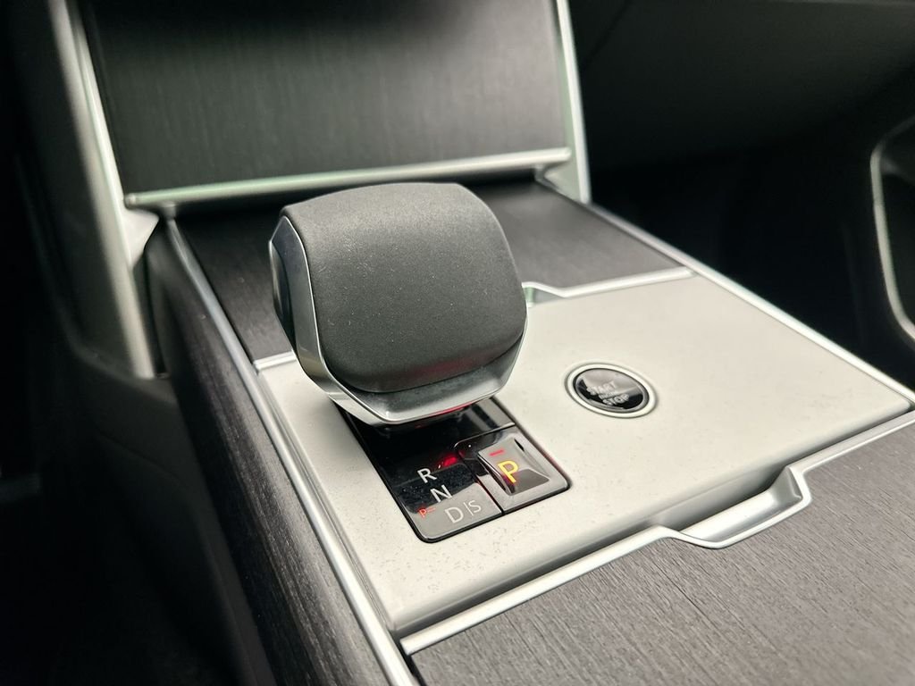 Certified Used 2025 Carpathian Gray Premium Metallic Land Rover SE image 24