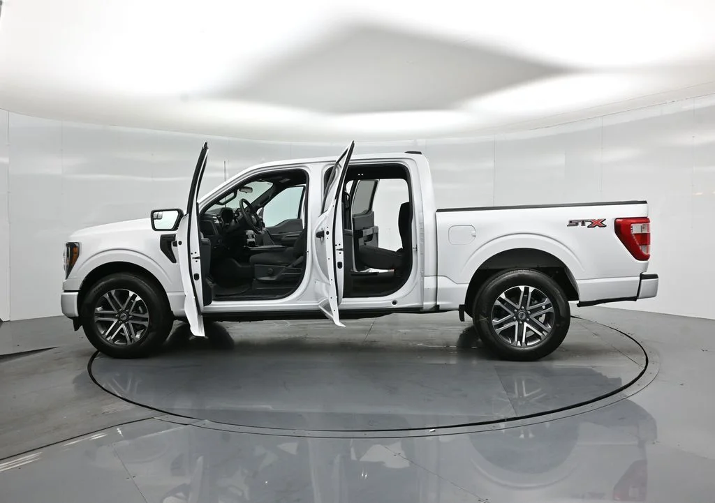 Certified Used 2023 White Ford XL image 33