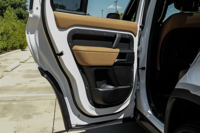 New 2026 Fuji White Land Rover S image 56