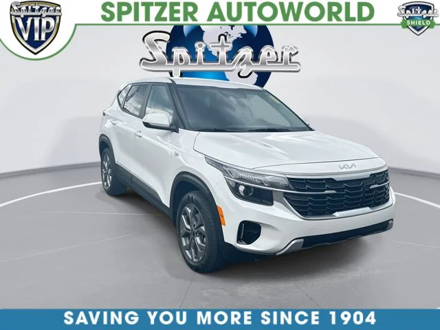 Used 2024 White Kia LX image 2