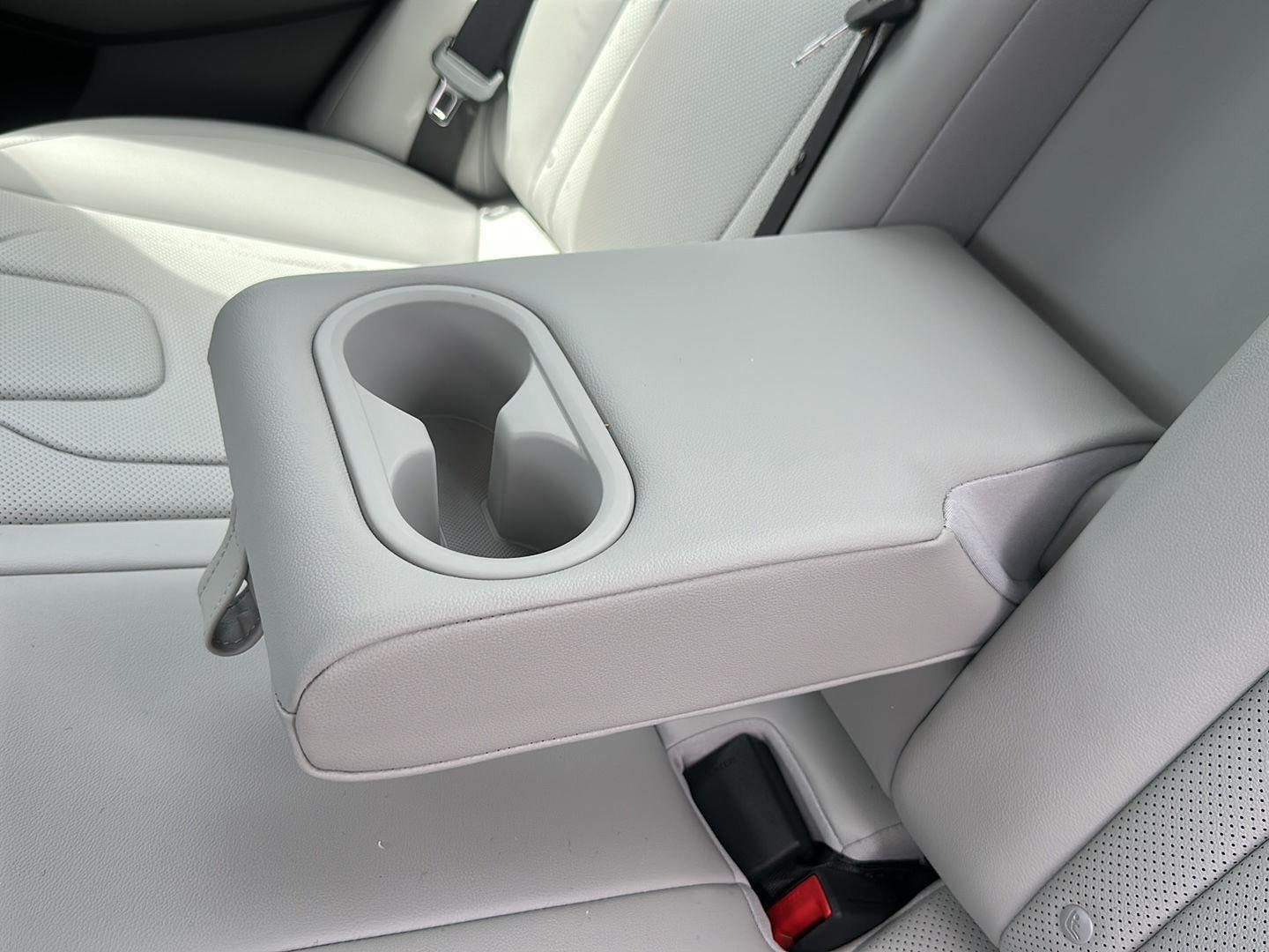 Used 2026 Serenity White Hyundai Limited image 28